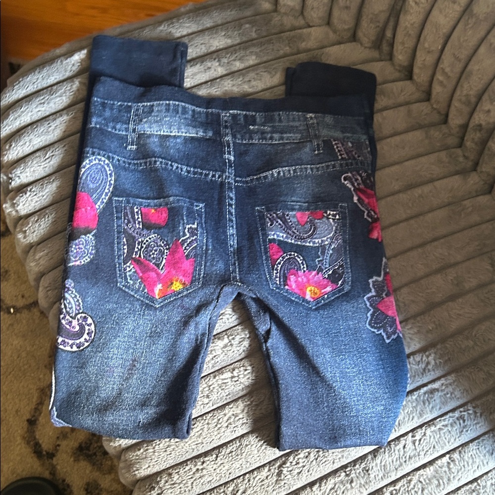 Floral Embroidered Women's Jeans bundle